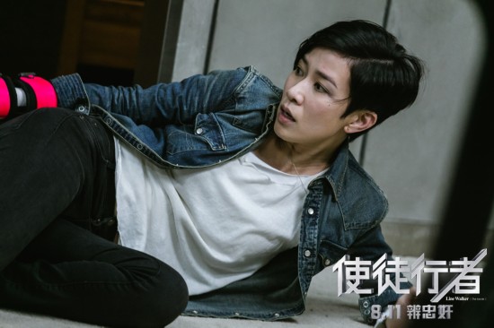 《使徒行者》首周末破两亿 李光洁被赞变态帅