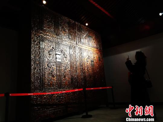 青海最大民间博物馆开馆 现大量乌木艺术品