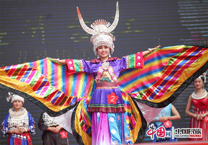 第四届民族之花选拔活动苗族之花选拔赛落幕 潘倩夺冠