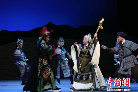 原创历史传奇琼剧《冼夫人》海口首演